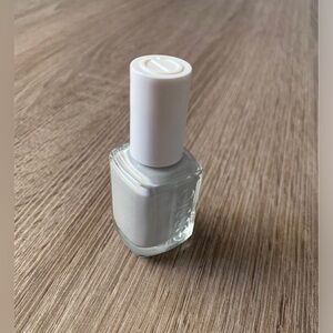 Essie Nail Polish - Go With the Flowy